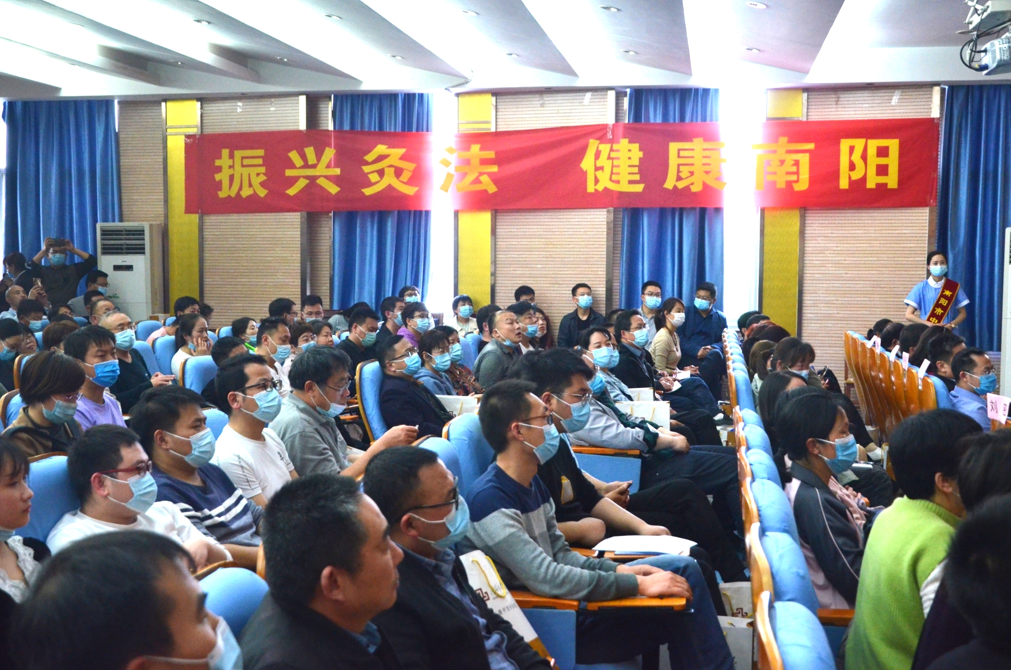 19集体照1.jpg