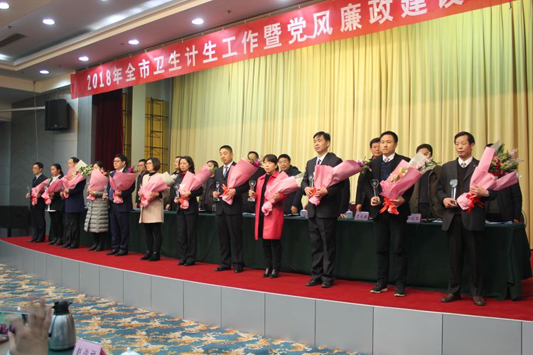 图右一：李永贵 (2).jpg