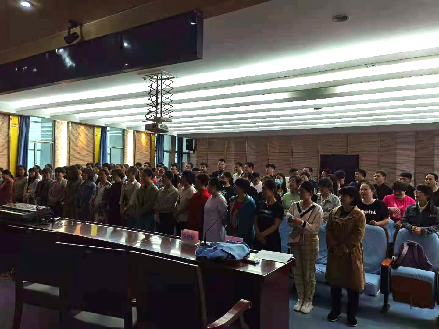 3黑夜练歌_看图王.jpg