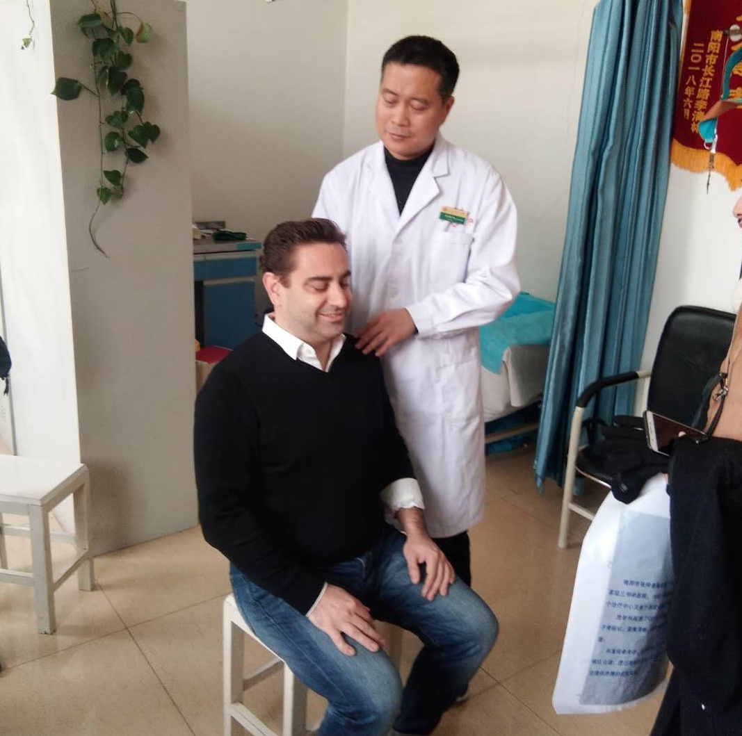 骨伤四科主任李银武 (2).jpg